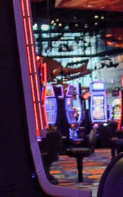 မြန်မာ ကစားသူ ဘောလုံး Esports Slots ကစားနေစဉ် ငွေသွင်းလုပ်ငန်းဆောင်တာ